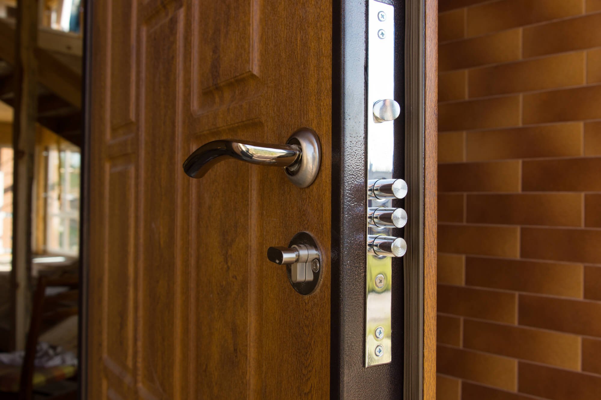 Drzwi fornirowane – czy warto na nie postawić?